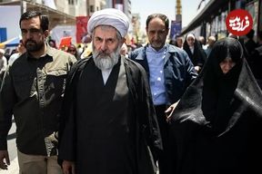 عکس؛ سفر در زمان؛ «حسین طائب» در حال گفتگو با «سیدمجتبی خامنه ای»؛ دهه 90