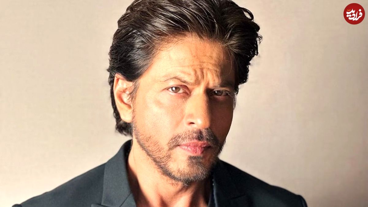 عکس| سفر در زمان؛ «شاهرخ خان و جوهی چاولا» در مراسم رونمایی از یک وب‌سایت سرگرمی؛ سال 1379