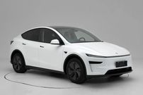 عکس| شاسی‌بلند جدید ایلان ماسک با یک‌بار شارژ تا ۸۰۰ کیلومتر می‌رود