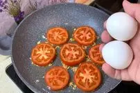 (ویدئو) اگر تخم مرغ، گوجه و پنیر داری، این غذای ساده و خوشمزه آمریکایی رو درست کن