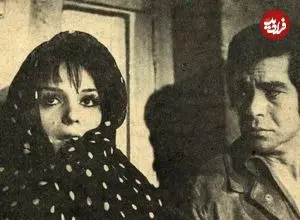 عکس| سفر زمان؛ «نوری کسرایی» در حال گذاشتن کلاه‌خود روی سر «جمشید مشایخی»؛ سال 53