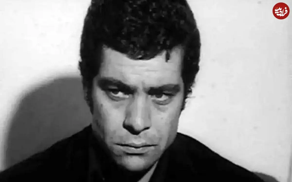 عکس| سفر در زمان؛ «بهروز وثوقی» در نمایی از فیلم سینمایی قیصر؛ سال 48