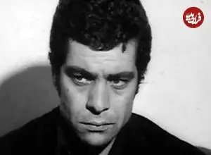 عکس| سفر در زمان؛ «بهروز وثوقی» در نمایی از فیلم سینمایی قیصر؛ سال 48