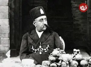 عکس| سفر زمان؛ بازدید «مظفرالدین شاه» از ابزارآلات صنعتی