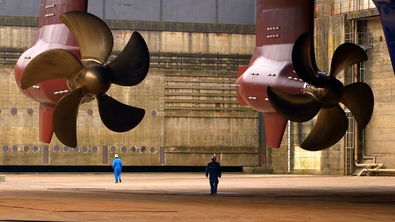 (ویدئو) پروانه غول پیکر بزرگترین کشتی جهان چگونه در کارخانه تولید می شود؟