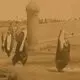 عکس| سفر زمان؛ جمعیت زنان اصفهانی در کنار سی و سه پل در دوران قاجار