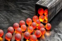 ببینید؛  فرآیند دیدنی ساخت چاقوی کوکری با 150 ساچمه فولادی 