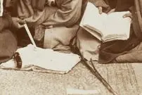 عکس| سفر زمان؛ تصویری از سه جوان درس‌خوان در دوران قاجار