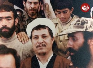 عکس؛ سفر در زمان؛ «هاشمی رفسنجانی در یک جلسه در کره شمالی»؛ سال 1360