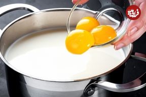 ببینید؛ با 2 لیتر شیر و 4 عدد تخم مرغ، به سادگی این پنیر خانگی را درست کنید!