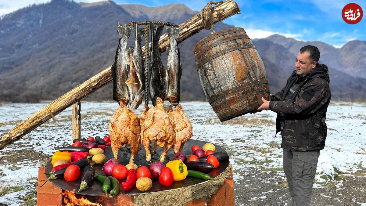 (ویدئو) نحوه پخت یک غذای متفاوت با 12 ماهی و 6 مرغ به روش آشپز مشهور آذربایجانی
