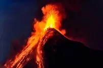 تصاویر| ۵ کشور دارای بیشترین تعداد آتش فشان