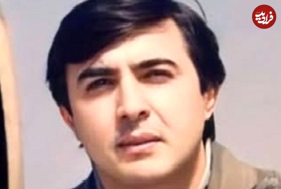 عکس| سفر در زمان؛ «علی اکبر زمانی» خلبان مشهور F-4 در کنار جنگنده آموزشی اش در آمریکا؛ اواخر دهه 40