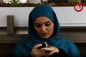 عکس| سفر در زمان؛ ژست خاص «بیتا» سریال آوای باران در کنار برج میلاد؛ سال 1400