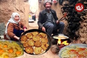 ببینید؛ غذای روستایی در افغانستان؛ پخت چپلی کباب محبوب در غار توسط زوج مسن افغان