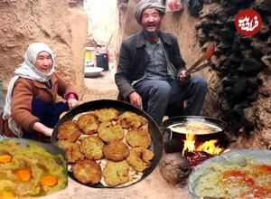 ببینید؛ غذای روستایی در افغانستان؛ پخت چپلی کباب محبوب در غار توسط زوج مسن افغان