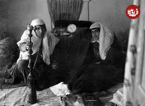 عکس؛ سفر در زمان؛ عکس یادگاری دو دختر قجری