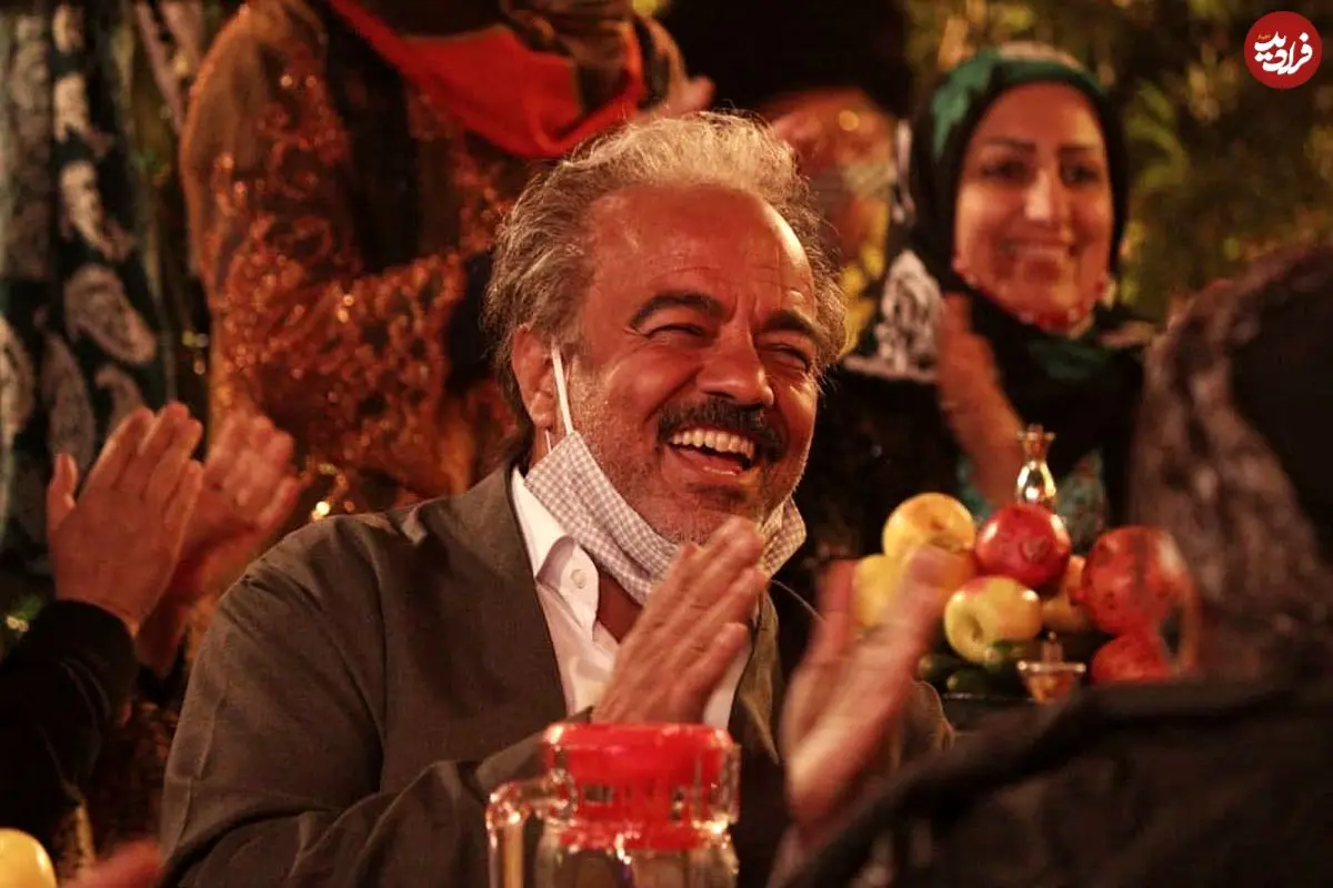 عکس| سفر در زمان؛ «نورالدین در کنار عمه ها» و در پشت صحنه سریال نون خ؛ سال 99