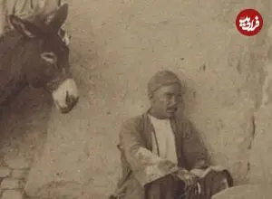 عکس| سفر زمان؛ پسرک روستایی سوار بر خر زیر سایۀ درخت؛ 145 سال قبل