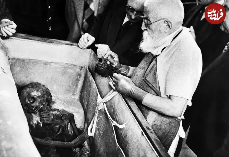 ساعت‌ساز مرموزی که ادعا می‌کرد پسر آخرین پادشاه فرانسه است