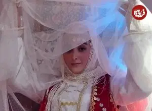 عکس| سفر زمان؛ پشت‌صحنۀ عروسی «ستاره» در سریال «سوجان»