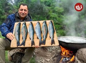 ببینید| غذای روستایی در آذربایجان؛ صید ماهی و کباب کردن آن در کوهستانی زیبا