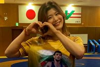 عکس؛ دختر معروف ژاپنی بیخیال حسن یزدانی نمی‌شود!