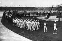 (ویدئو) پوشش جالب توجه زنان ورزشکار در المپیک 1908 لندن