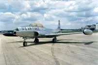 عکس| سفر زمان؛ خلبان ایرانی در کنار جت لاکهید T-33 و در تهران؛ اواخر دهه 30