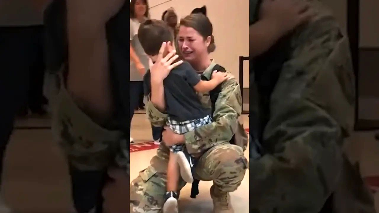 (ویدئو) لحظه احساسی دیدار مادر ارتشی با پسر 4 ساله اش پس از 6 ماه دوری