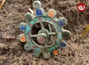 «سنجاق‌سینه» دوران روم باستان بعد از قرن‌ها از زیر خاک بیرون آمد