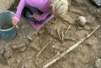 کشف مقبرۀ باستانی کودکانی که با «سلاح» دفن شدند