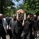 تصاویر| متن و حاشیه مراسم وداع با پیکر بهناز نازی