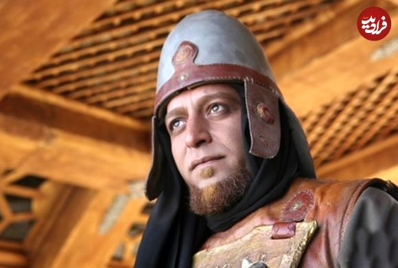 عکس؛ سفر به تاریخ؛ «منذر بن زبیر» و «وهب نصرانی» در حال صرف ناهار در پشت صحنه «مختارنامه»؛ دهۀ 80