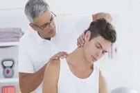 (ویدئو) ۳ تمرین کاربردی برای گردن که باید هر روز انجام دهید 
