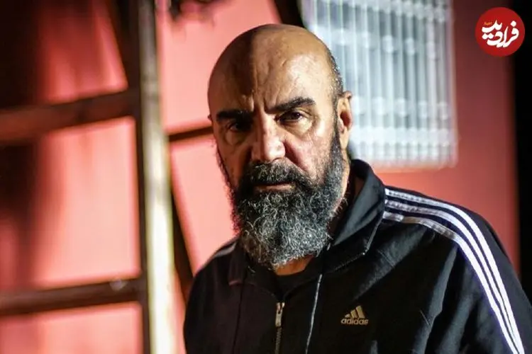 ببینید| حضور هنرمندان مشهور در مراسم ختم مادر چهره سینما