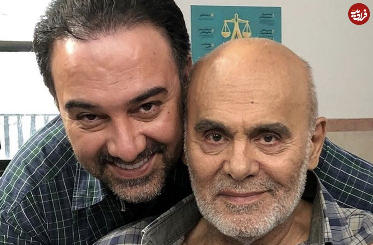 عکس؛ سفر در زمان؛ «برزو ارجمند در کودکی و در آغوش پدرش انوشیروان ارجمند»؛ دهه 50