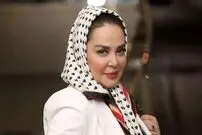 عکس| سفر زمان؛ ژست ویژه «بهاره رهنما» در «تراس»؛ 15 سال قبل