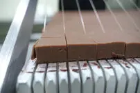 (ویدئو) فرایند ساخت شکلات دست ساز در کارخانه کره ای