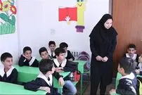(عکس) شیطنت بامزه یک کودک ایرانی سر زنگ املا سوژه شد