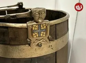 مجسمه‌ای شبیه «بودا» بر روی سطل هزارساله‌ای که در نروژ کشف شد