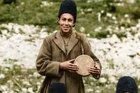 عکس| سفر زمان؛ تصویر رنگی‌شده «مطرب‌های ناصرالدین شاه» در سرخه‌حصار