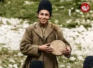 عکس| سفر زمان؛ تصویر رنگی‌شده «مطرب‌های ناصرالدین شاه» در سرخه‌حصار