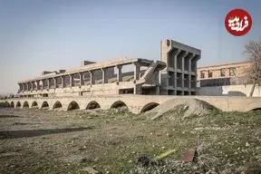 عکس| سفر زمان؛ کارگران در حال ساخت اولین کارخانه ذوب آهن ایران در کرج؛ سال 1318