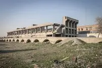 عکس| سفر زمان؛ کارگران در حال ساخت اولین کارخانه ذوب آهن ایران در کرج؛ سال 1318