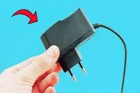 (ویدئو) اگر شارژرتان از کار افتاد، دور نیندازید، به این شکل از آن استفاده کنید