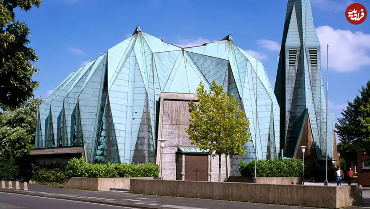 عکس| کلیسایی با معماری نامتعارف: خوانشی خاص از بروتالیسم مذهبی 