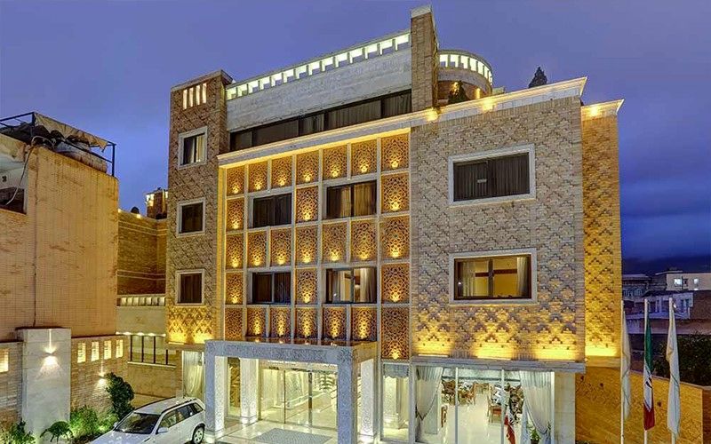 بررسی نظر مسافران درباره هتل زندیه شیراز