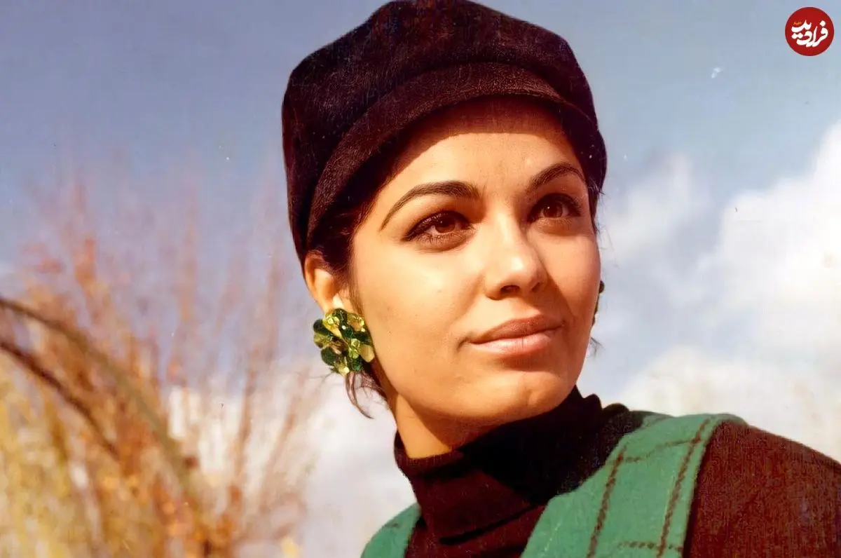 عکس| سفر در زمان؛ «نیلوفر 76 ساله» در کنار «پوری بنایی 81 ساله»؛ سال 1400