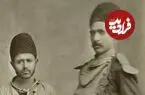 عکس| سفر زمان؛ عکس یادگاری «مامور قاجاری و زندانی‌های زنجیری»؛ 140 سال قبل